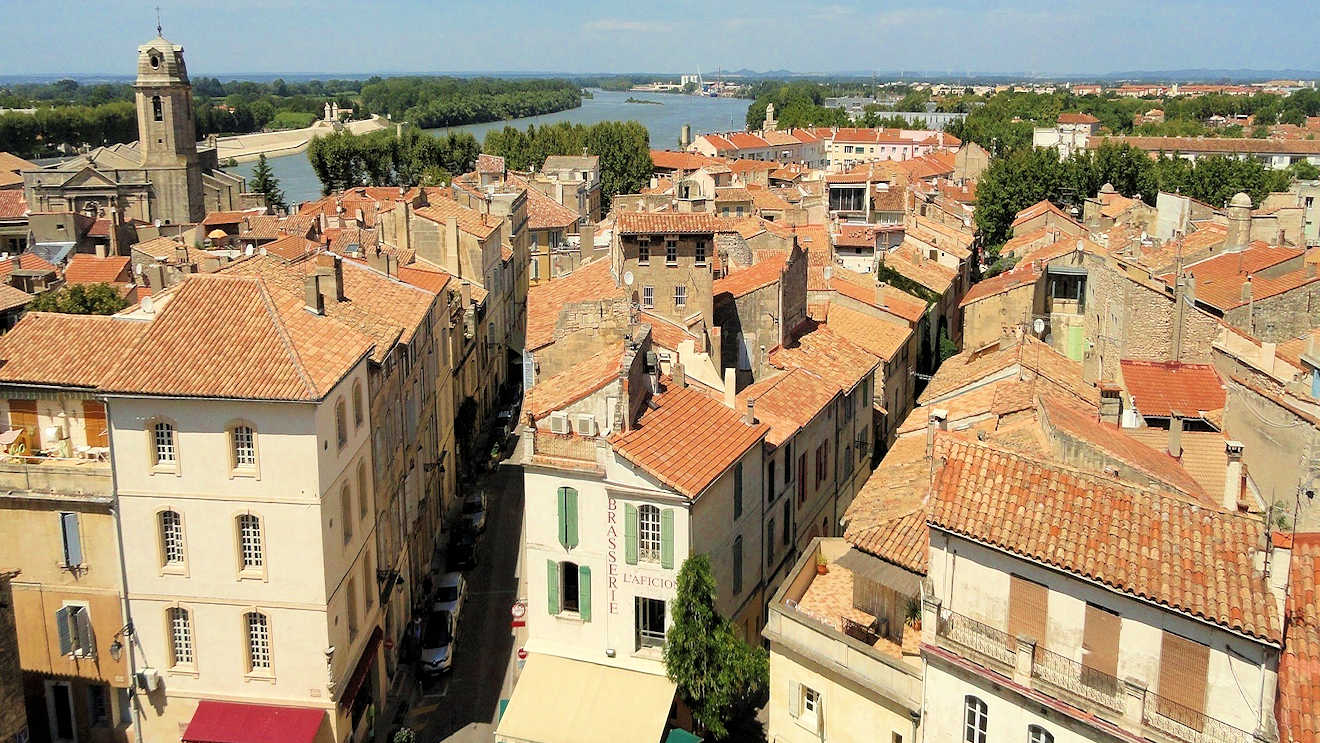 arles river france