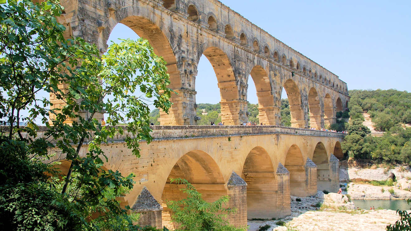 arles roman baths500