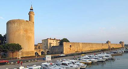 x aigues mortes2